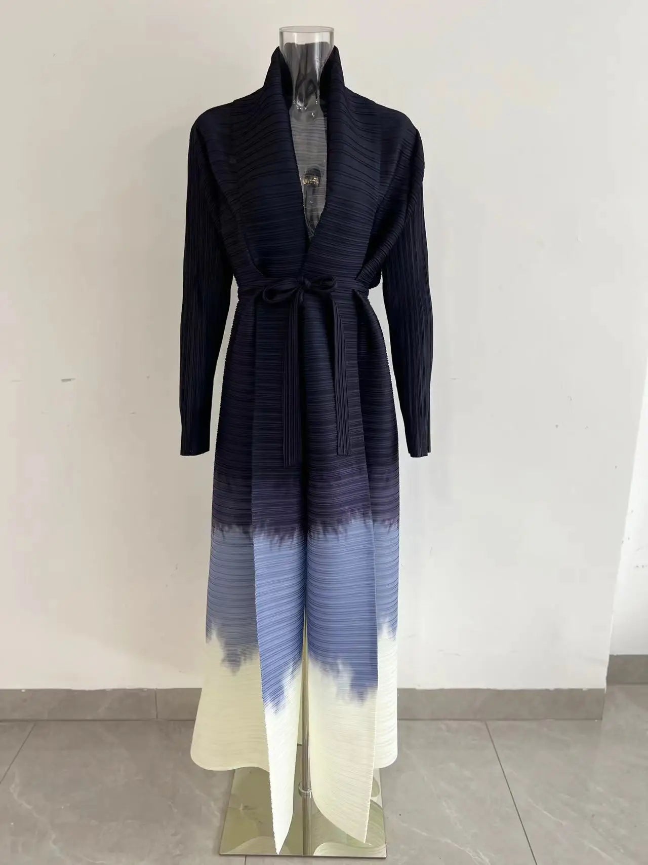 Winter Pleated Abaya Cardigan – Long Sleeve Saudi Style