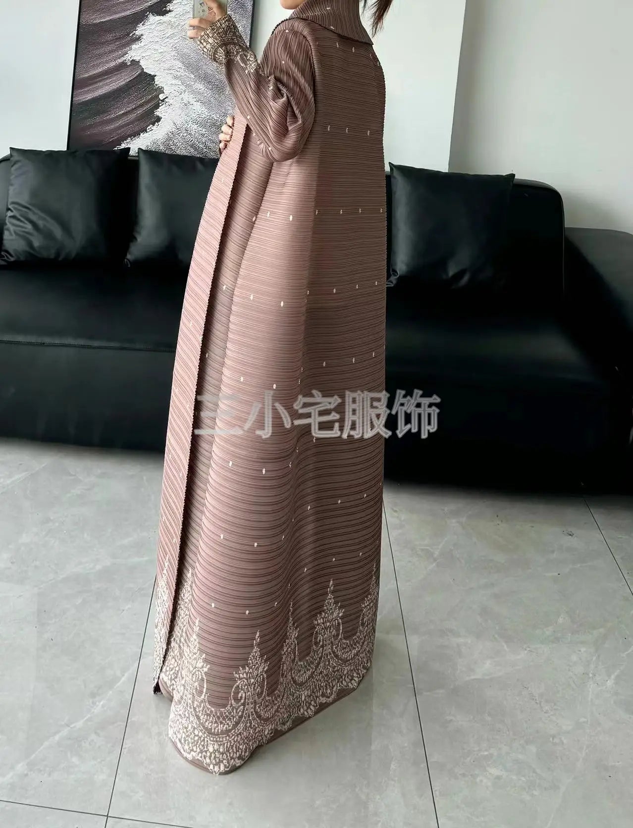 Winter Pleated Abaya Cardigan – Long Sleeve Saudi Style