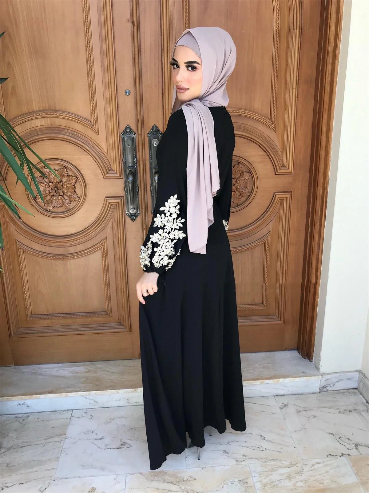 Rihana – ريحانة