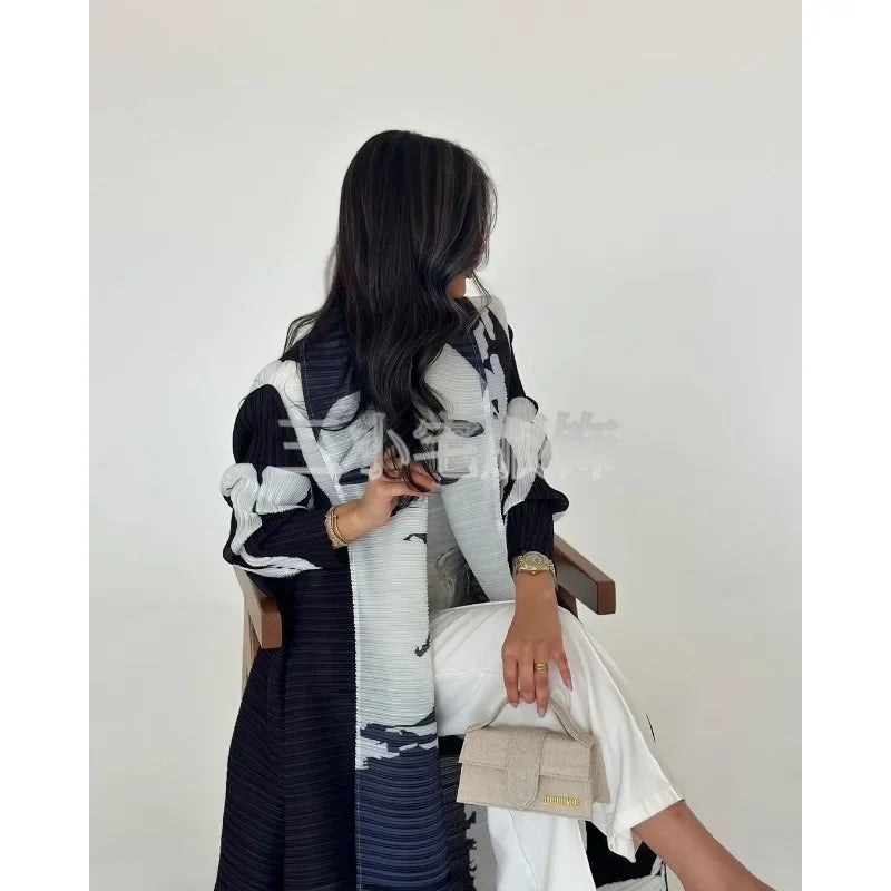 Rihla Windbreaker Abaya - Modern Pleated Design with Belt