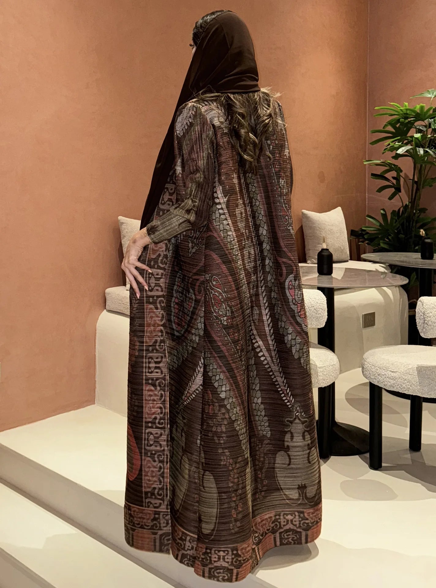 Women's Fold Miyake Pleated Abaya Long Sleeve Print Foldable Collar Robe Cardigan Coat New Winter Fashion Original Design 2024
