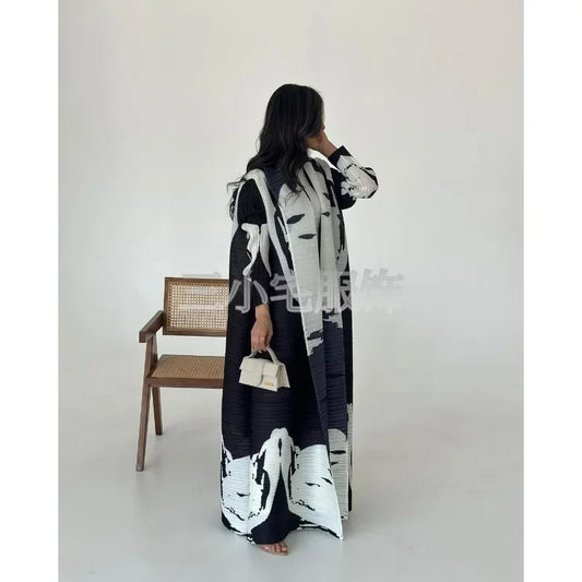 Rihla Windbreaker Abaya - Modern Pleated Design with Belt