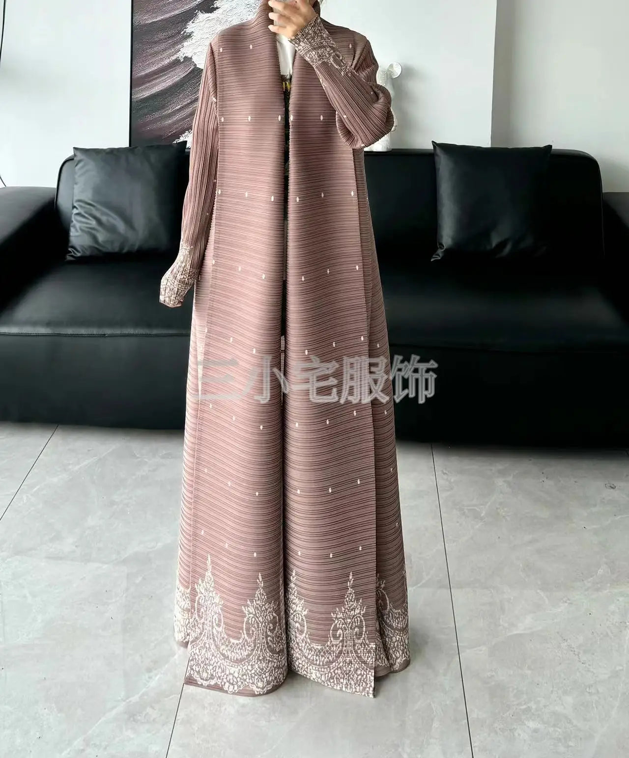 Winter Pleated Abaya Cardigan – Long Sleeve Saudi Style